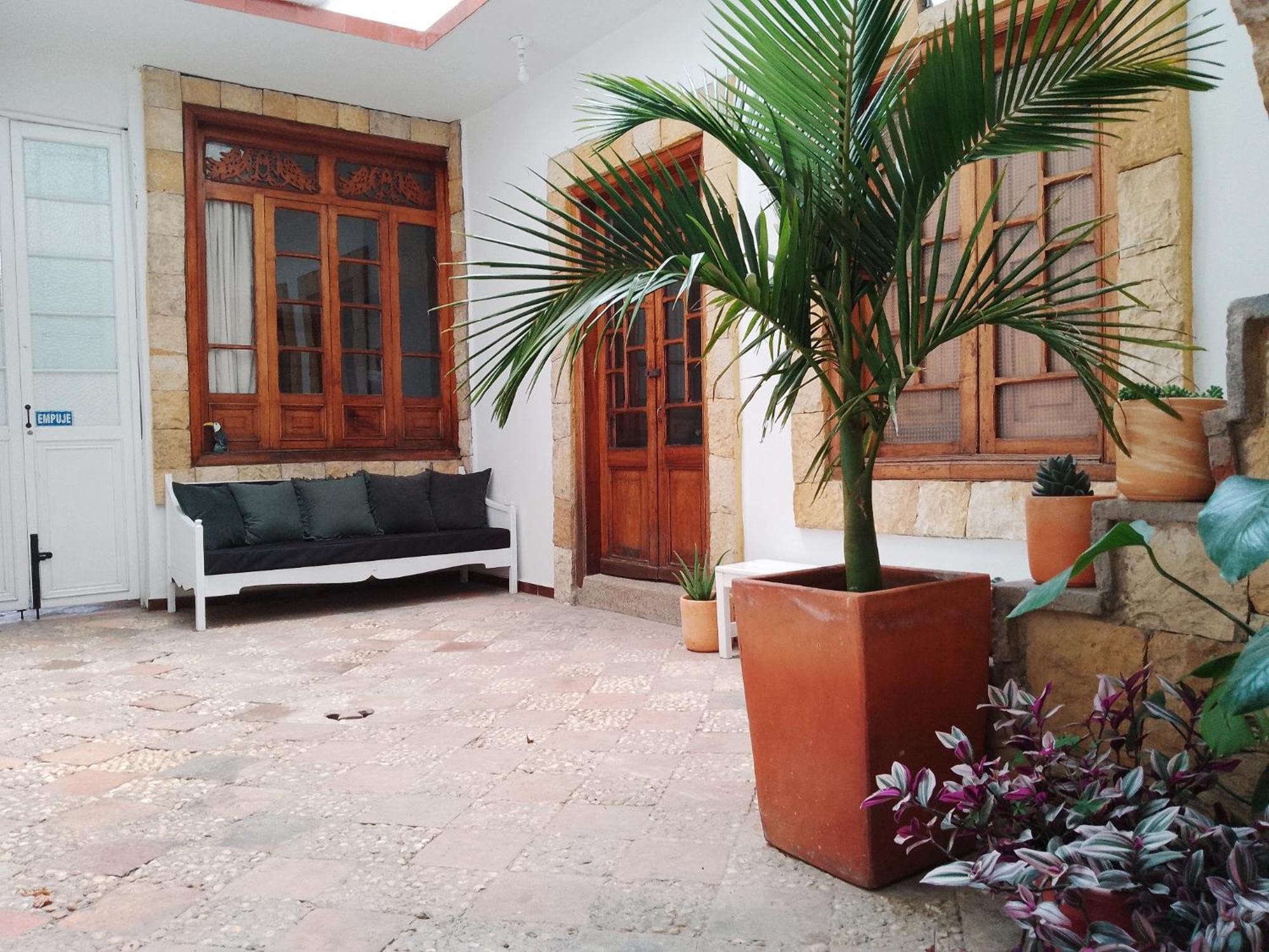 לינה וארוחת בוקר בוגוטה Casita De Piedra מראה חיצוני תמונה