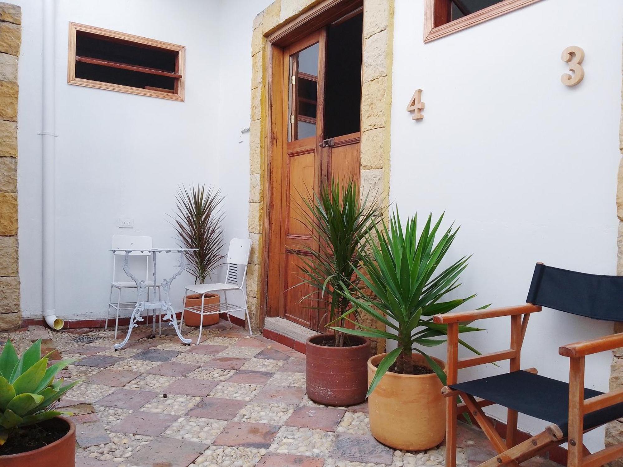לינה וארוחת בוקר בוגוטה Casita De Piedra מראה חיצוני תמונה